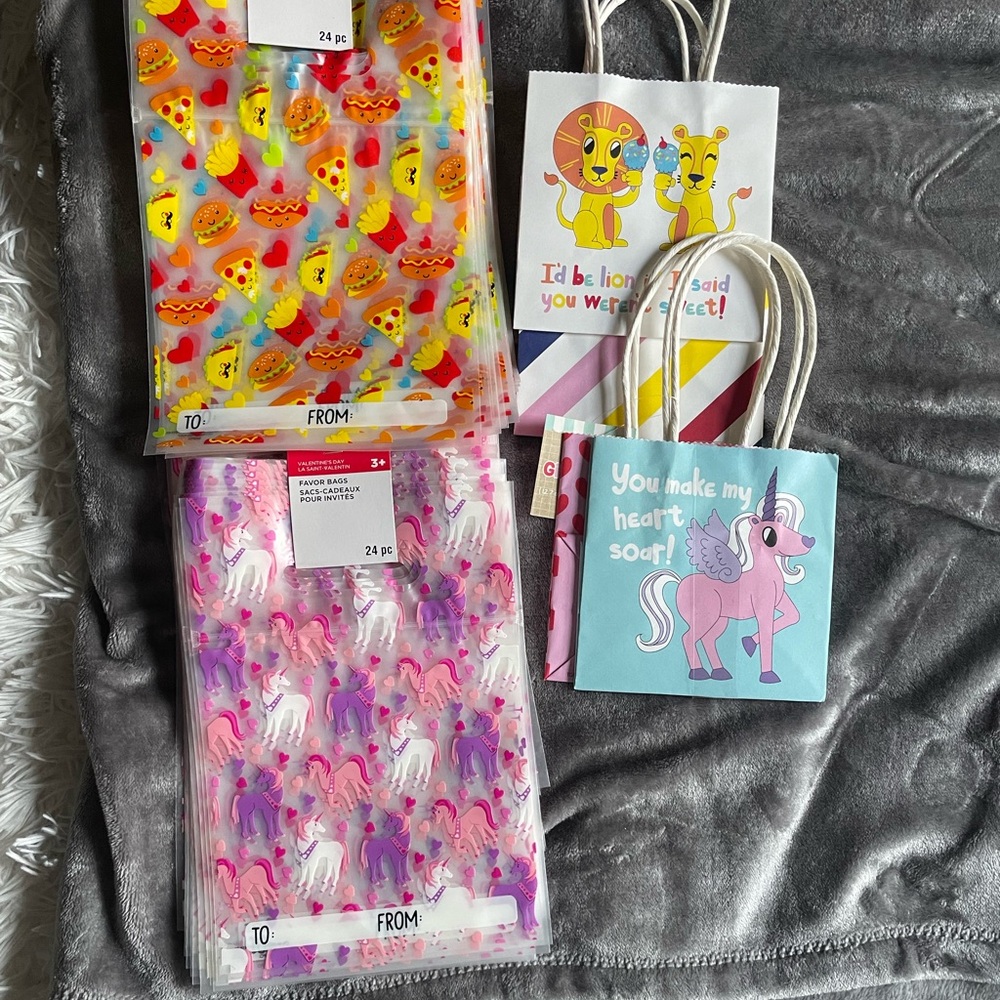 100 Kids Party Bags